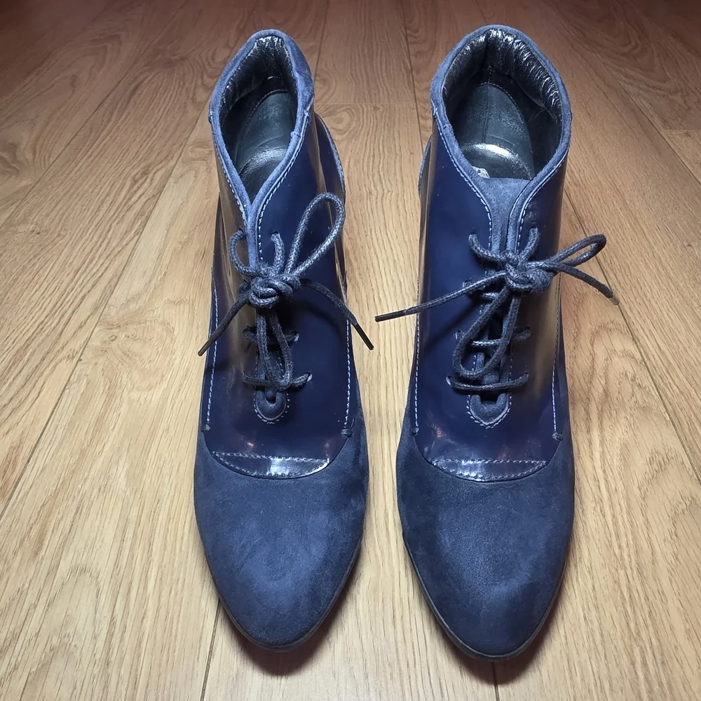 Tod's Booties- 6.5* Read Description